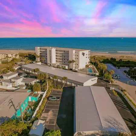 201 - 2 Bedroom 2 Bath Luxury Unit W Sea Breeze!